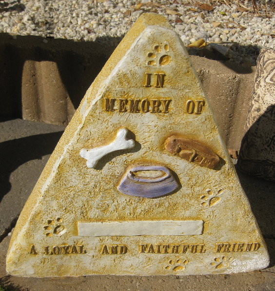 Memorial - Pet In Memory Of A Loyal And Faithfull Friend Triangle - Click Image to Close